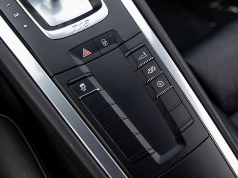 Used 2018 Porsche 718 Cayman S image 39