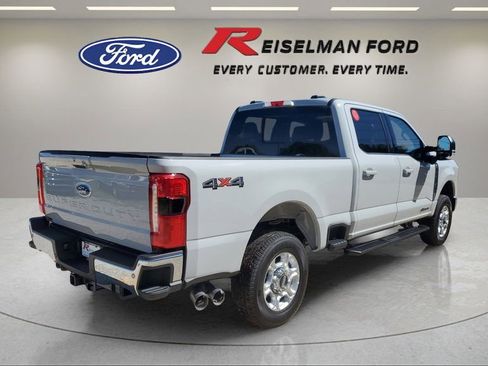 New 2026 Ford F250 XLT w/ XLT Premium Package AWD/4WD image 4