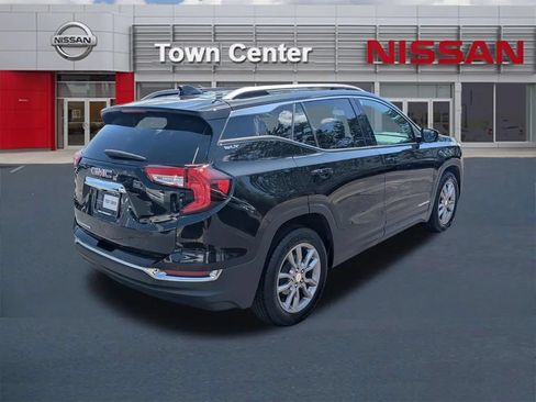 Used 2024 GMC Terrain SLT FWD image 7