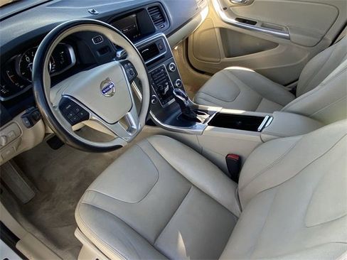 Used 2015 Volvo S60 T5 Premier image 19