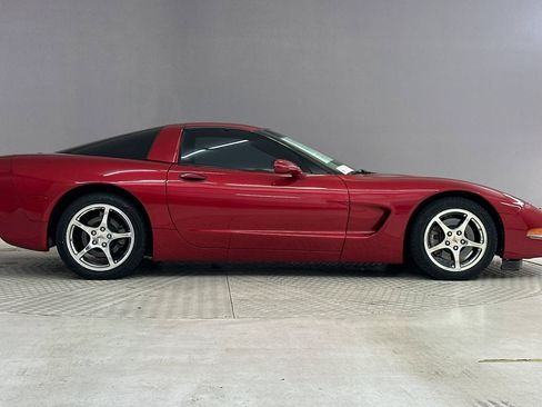 Used 2004 Chevrolet Corvette Coupe w/ Roof Package RWD image 7