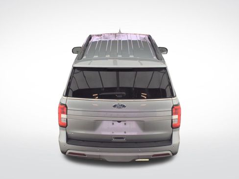 Used 2024 Ford Expedition Max XLT image 6