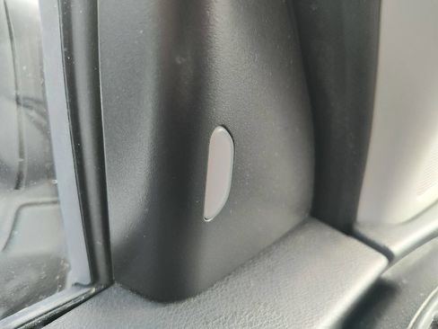 Used 2022 Nissan Kicks S FWD image 56