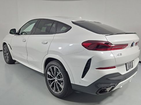 Used 2026 BMW X6 xDrive40i image 8