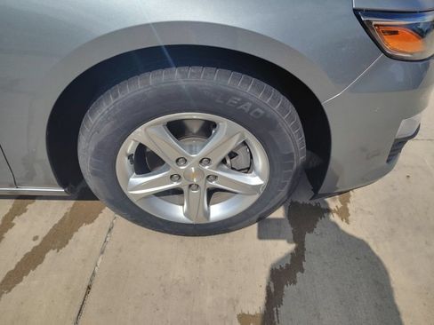 Used 2024 Chevrolet Malibu LS FWD image 16