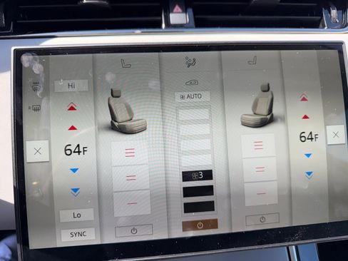 Used 2024 Land Rover Range Rover Evoque S image 18