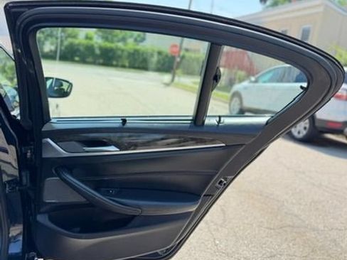 Used 2019 BMW M550i xDrive w/ Dynamic Handling Package AWD/4WD image 19