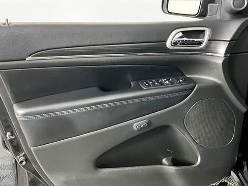 Used 2019 Jeep Grand Cherokee Limited w/ Luxury Group II image 20