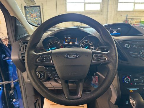 Used 2018 Ford Escape SE image 15