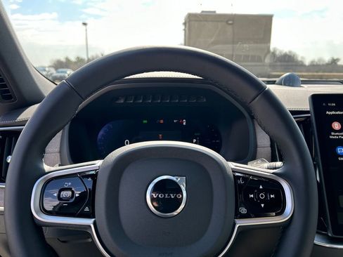 New 2026 Volvo XC90 T8 Ultra w/ Protection Package Premier AWD/4WD image 12