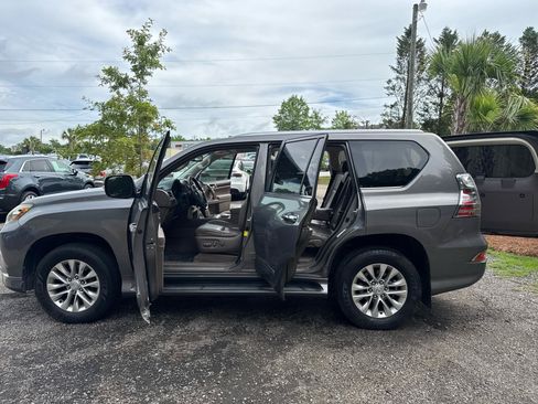 Used 2014 Lexus GX 460 w/ Premium Package AWD/4WD image 7