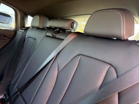 Used 2025 BMW X4 xDrive30i image 15