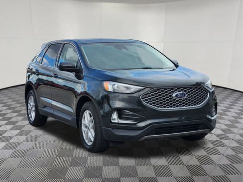 Used 2024 Ford Edge SEL w/ Convenience Package image 2