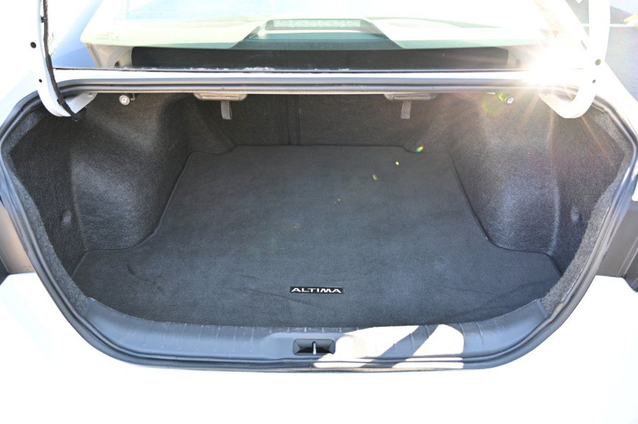 Used 2025 Nissan Altima 2.5 SR FWD image 16