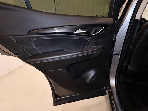 Used 2021 Buick Envision Essence FWD image 16