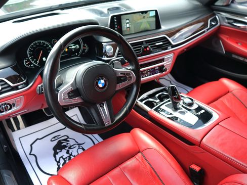 Used 2018 BMW M760i xDrive AWD/4WD image 21
