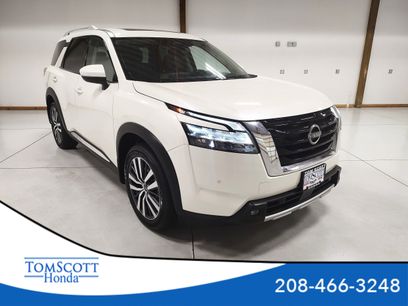 Used 2022 Nissan Pathfinder Platinum