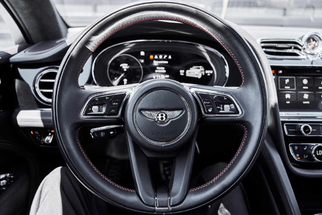 Used 2021 Bentley Bentayga AWD/4WD image 53