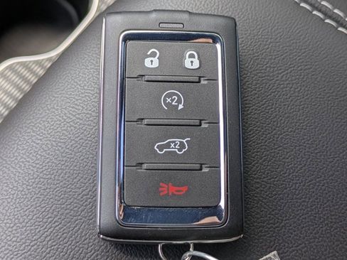 New 2025 Jeep Grand Cherokee Altitude image 26