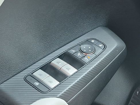 Used 2025 Mitsubishi Outlander SEL FWD image 18