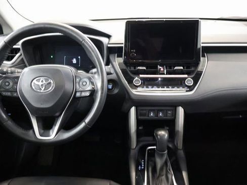Used 2024 Toyota Corolla Cross XLE w/ Convenience Package AWD/4WD image 14