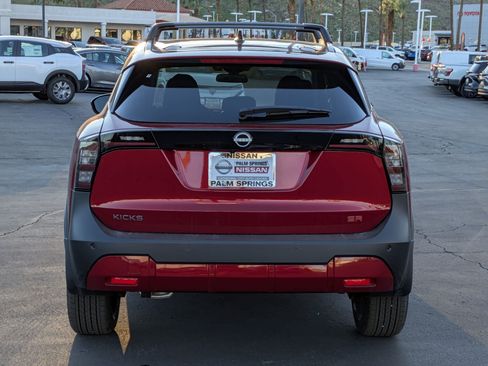 New 2026 Nissan Kicks SR w/ Cold Weather Package FWD image 4