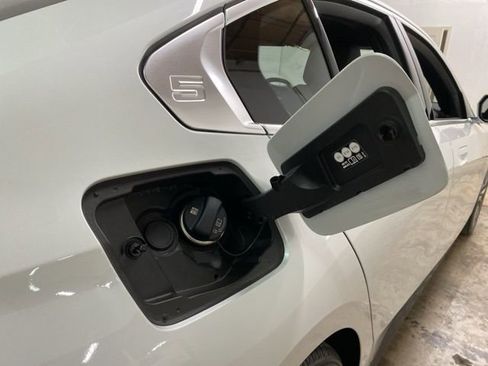 Used 2026 BMW 530i xDrive AWD/4WD image 92