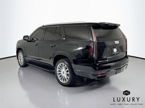 Used 2023 Cadillac Escalade Premium Luxury AWD/4WD image 8
