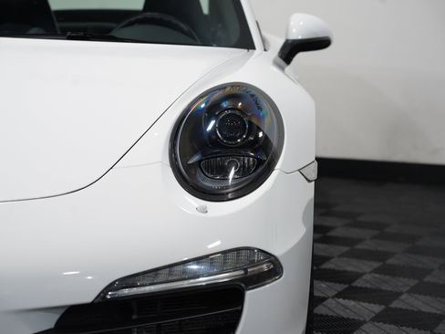 Used 2014 Porsche 911 Carrera S image 10