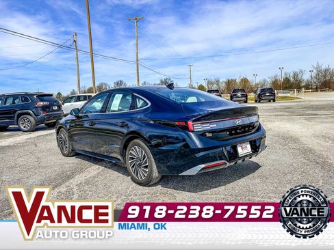 Used 2025 Hyundai Sonata SEL FWD image 5