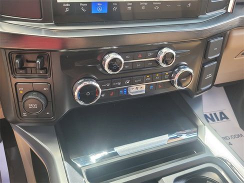 New 2025 Ford F250 Lariat w/ Chrome Package image 22