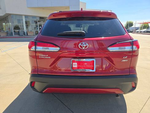 Used 2023 Toyota Corolla Cross LE image 15