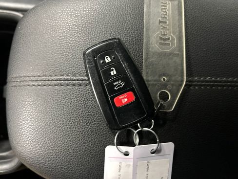 Used 2019 Toyota RAV4 XLE Premium w/ Cold Weather Package AWD/4WD image 20