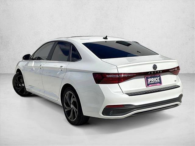 Used 2025 Volkswagen Jetta SE FWD image 12