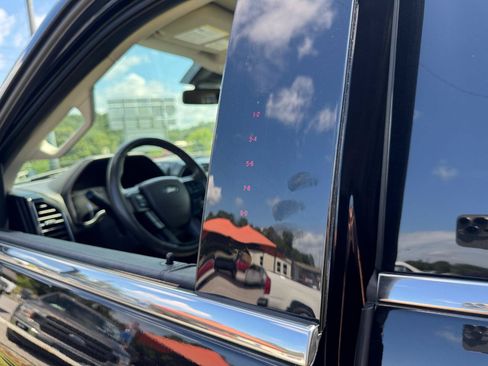 Used 2019 Ford Expedition Limited w/ Equipment Group 301A RWD image 30
