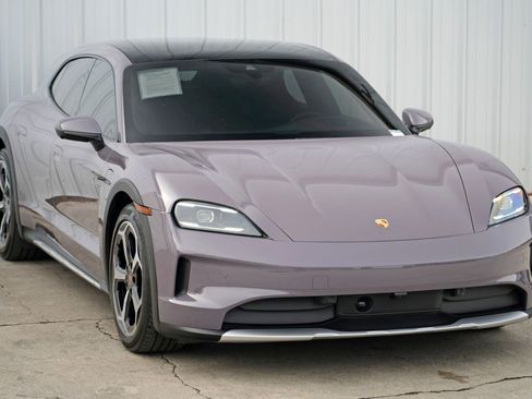 Used 2025 Porsche Taycan 4S image 59