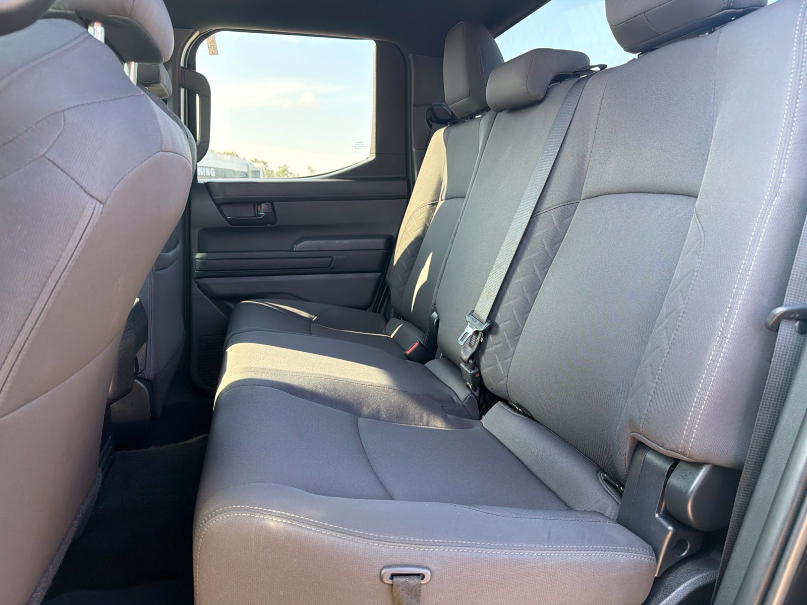 Used 2025 Toyota Tacoma SR5 AWD/4WD image 12