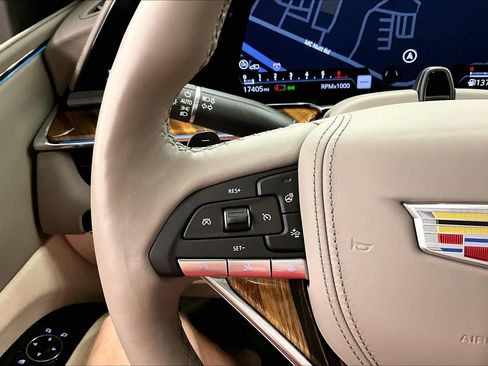 Used 2024 Cadillac Escalade ESV Sport Platinum AWD/4WD image 28