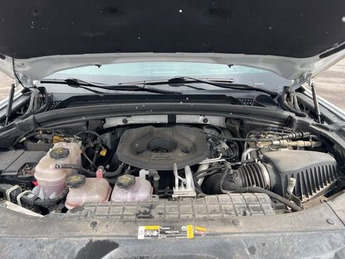 Used 2023 Jeep Grand Cherokee Overland w/ Advanced Protech Group III image 9