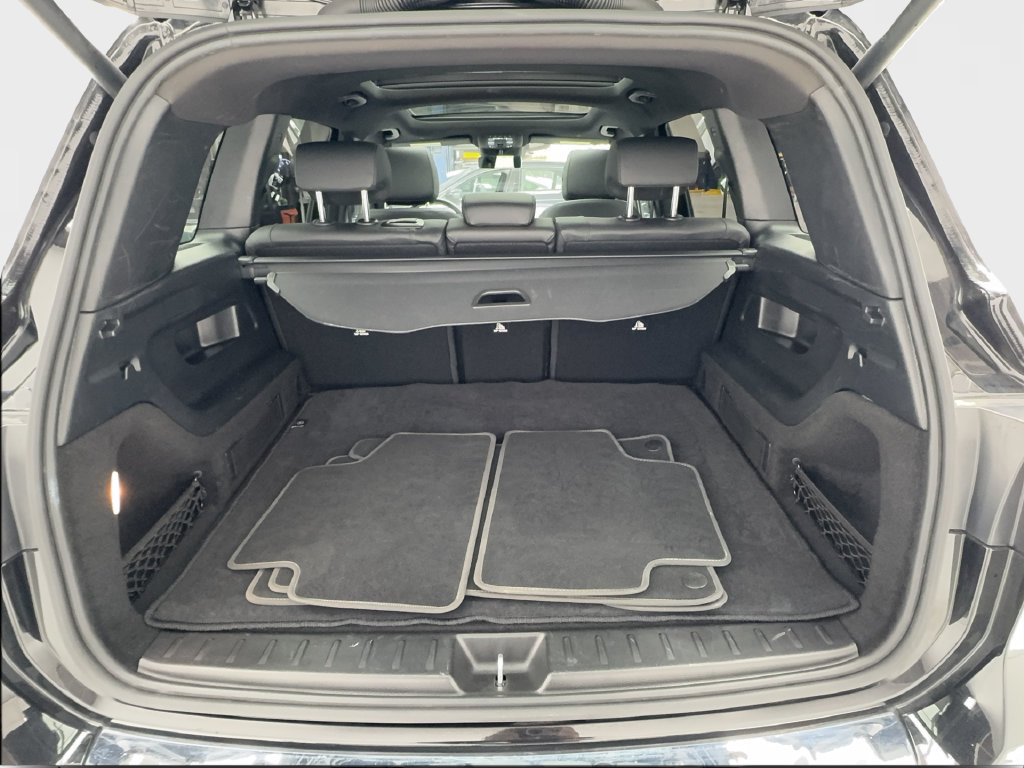 Used 2025 Mercedes-Benz GLB 250 4MATIC image 19