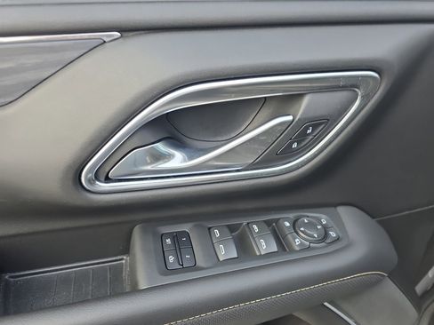 Used 2021 GMC Yukon SLT w/ SLT Premium Package image 27