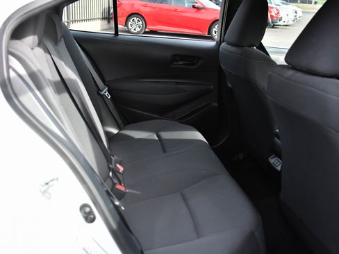 Used 2024 Toyota Corolla LE image 39