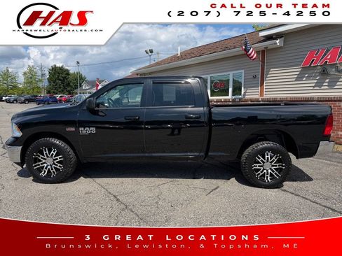 Used 2020 RAM 1500 Classic SLT AWD/4WD image 3