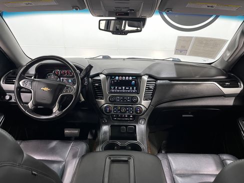 Used 2018 Chevrolet Suburban LT image 21