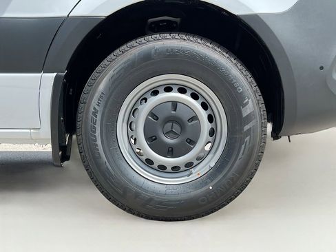 New 2025 Mercedes-Benz Sprinter 2500 image 27