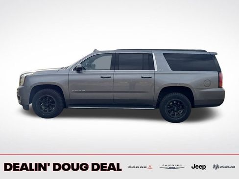 Used 2020 GMC Yukon XL SLE w/ Enhanced Driver Alert Package image 3