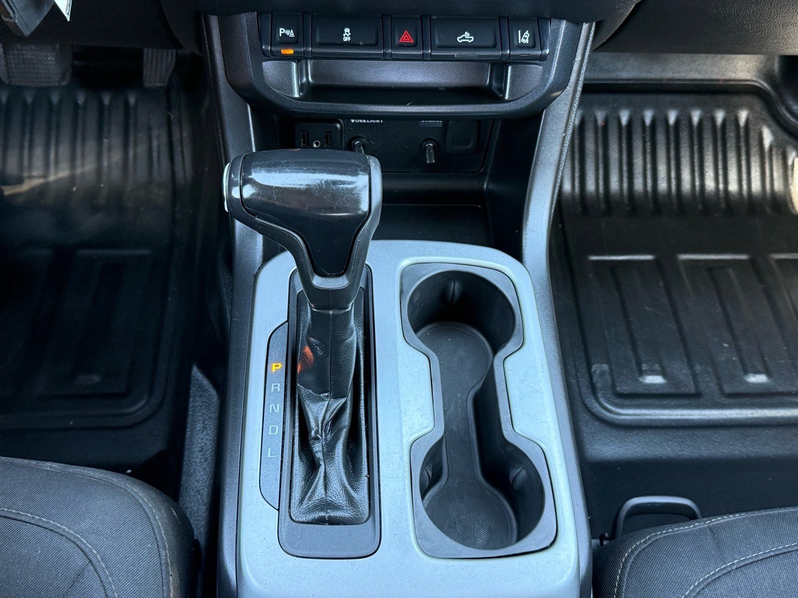 Used 2020 Chevrolet Colorado LT w/ Safety Package RWD image 19