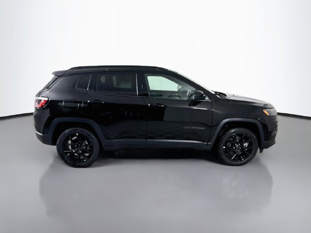 New 2026 Jeep Compass Latitude AWD/4WD image 8