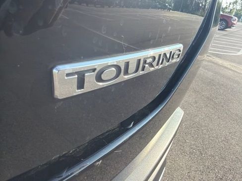 Used 2023 Honda Pilot Touring image 9