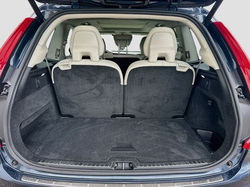 Used 2019 Volvo XC90 T5 Momentum w/ Protection Package Premier FWD image 22